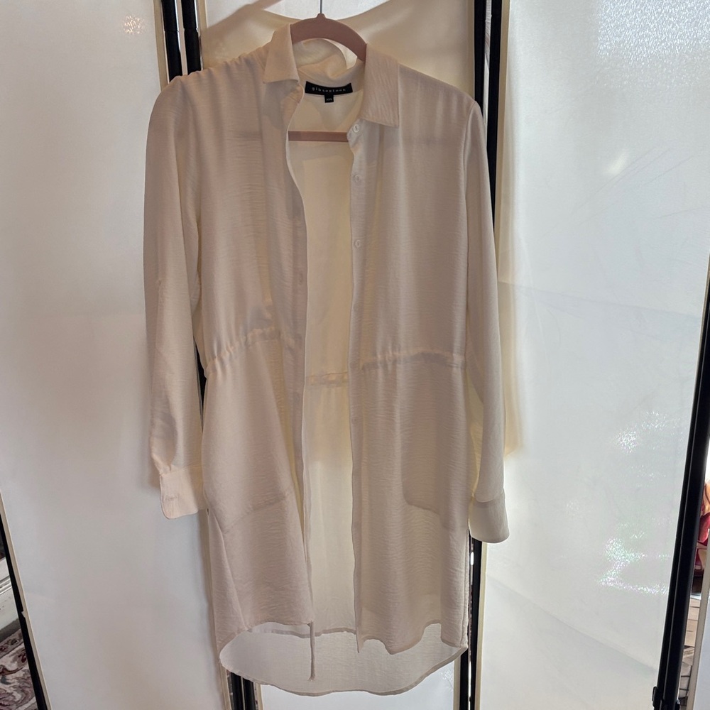 Gibson Cream Round-Neck Blouse